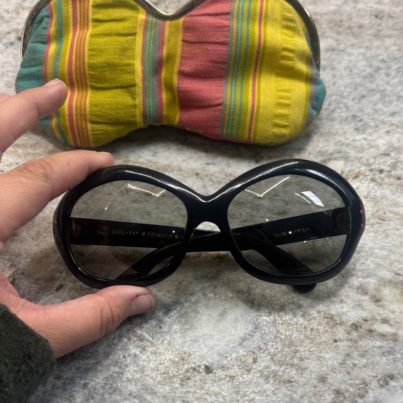 Vintage Polaroid Cool-Ray Sunglasses & Striped Vintage Sunglasses Case - Picture 2 of 11